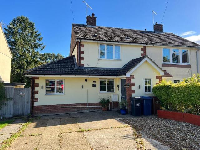 2 bedroom semi detached house for sale