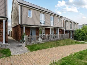 2 bedroom semi detached house for sale