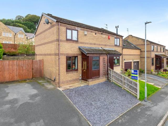2 bedroom semi detached house for sale