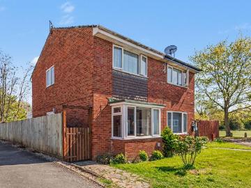 House for sale in Burhill - Garden, Equipped kitchen
