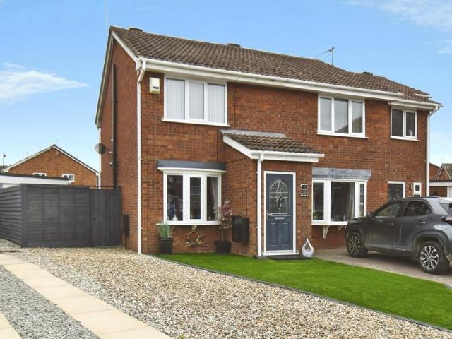 2 bedroom semi detached house for sale