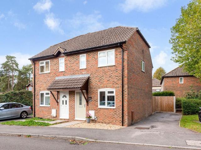 2 bedroom semi detached house for sale