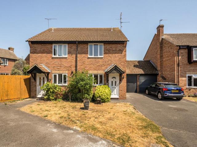 2 bedroom semi detached house for sale