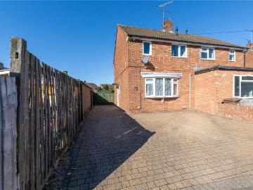 2 bedroom semi detached house for sale