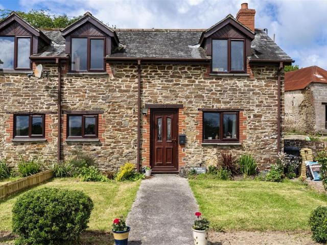 2 bedroom semi detached house for sale