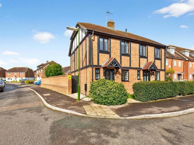 2 bedroom semi detached house for sale