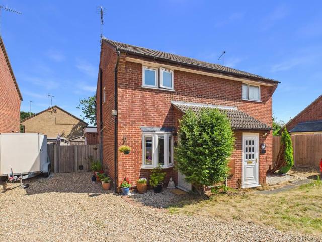 2 bedroom semi detached house for sale