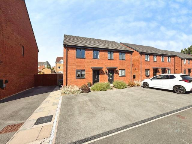 2 bedroom semi detached house for sale