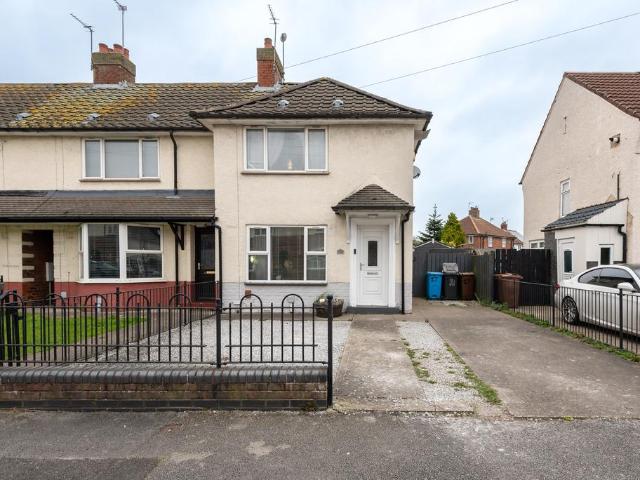 2 bedroom semi detached house for sale