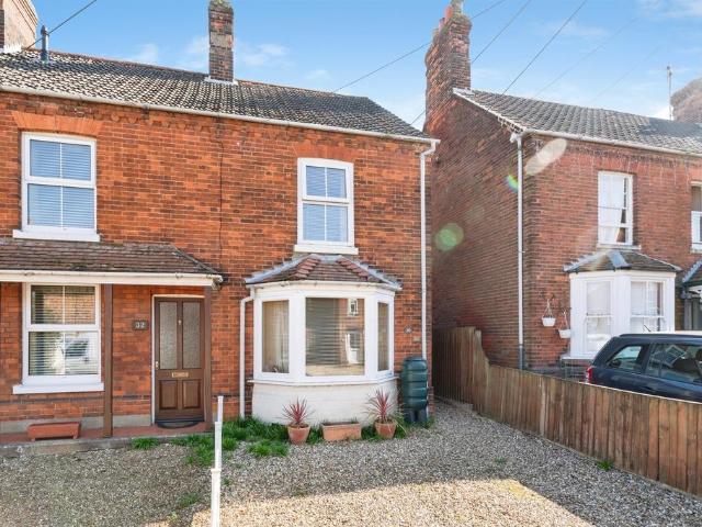 2 bedroom semi detached house for sale