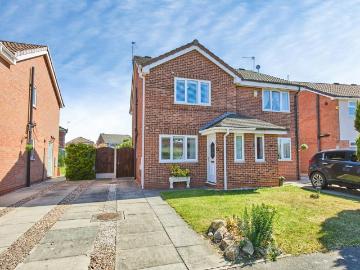 2 bedroom semi detached house for sale