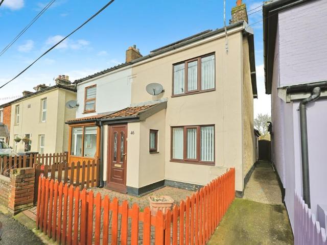 2 bedroom semi detached house for sale
