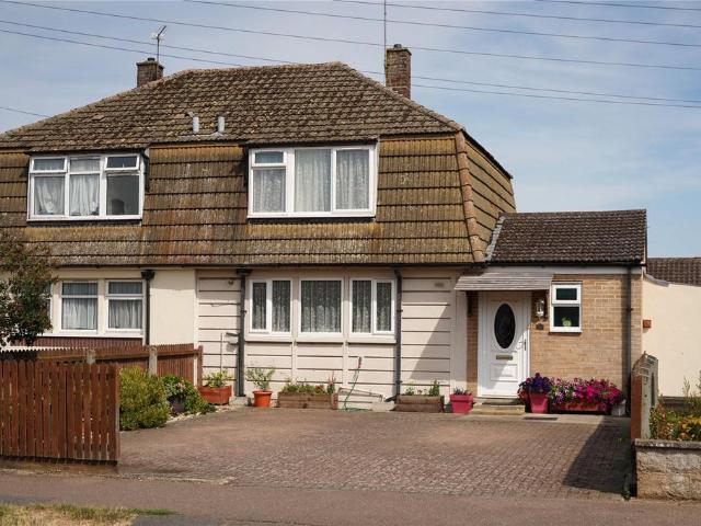 2 bedroom semi detached house for sale