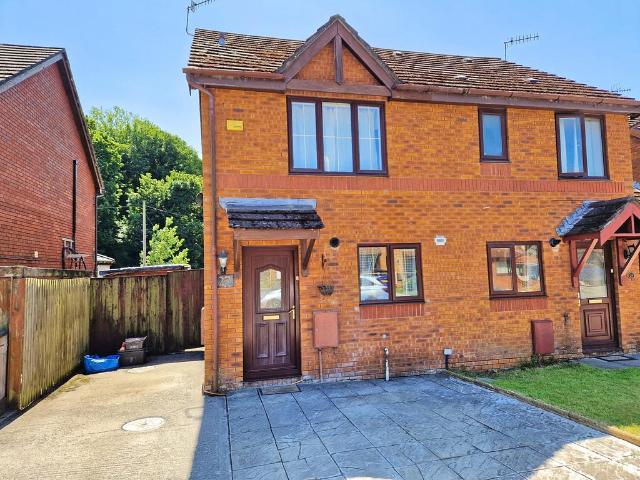 2 bedroom semi detached house for sale