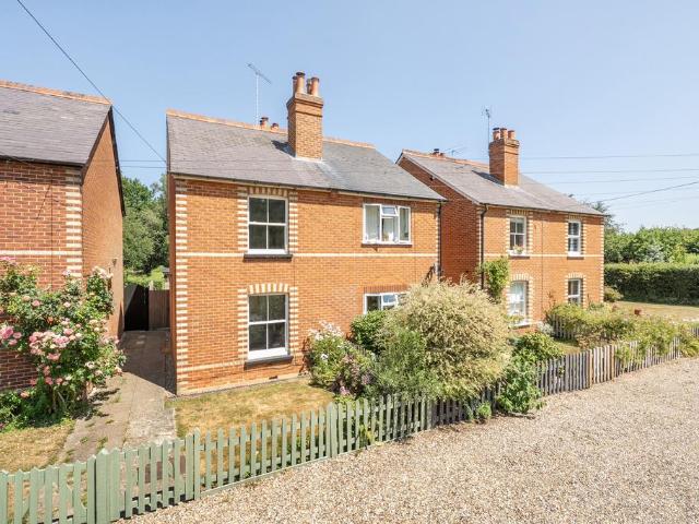 2 bedroom semi detached house for sale