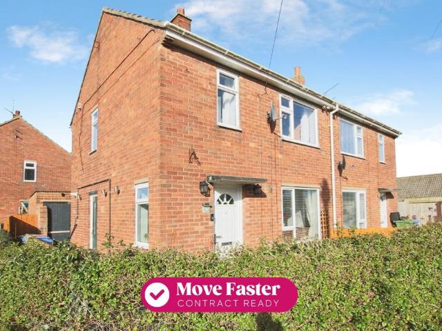 2 bedroom semi detached house for sale