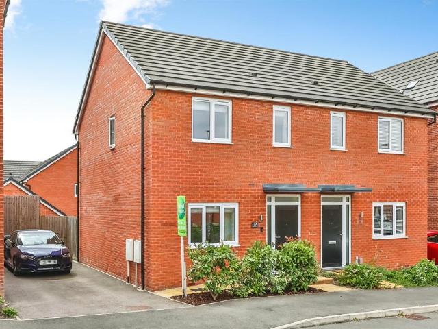 2 bedroom semi detached house for sale