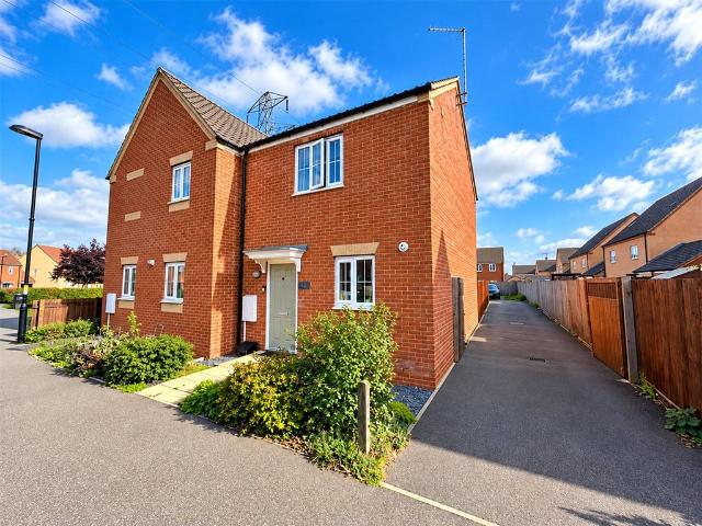 2 bedroom semi detached house for sale