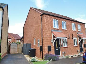 2 bedroom semi detached house for sale