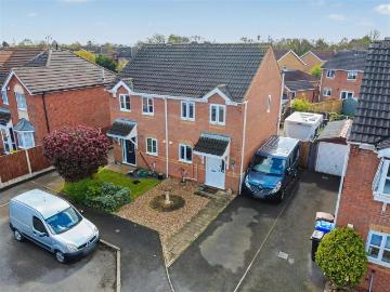 2 bedroom semi detached house for sale