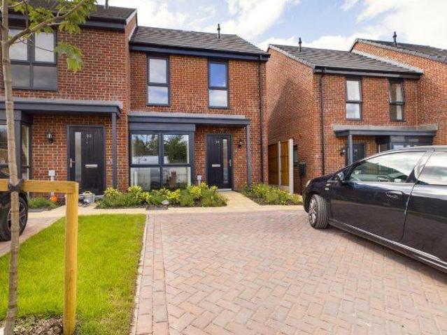 2 bedroom semi detached house for sale