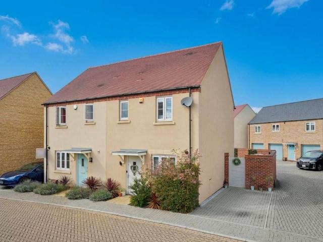 2 bedroom semi detached house for sale