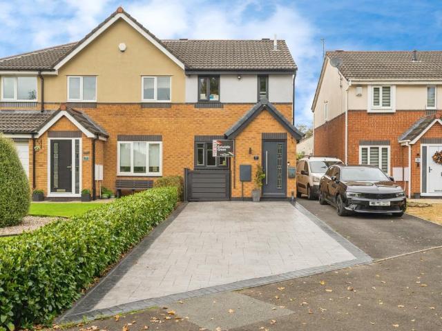 2 bedroom semi detached house for sale
