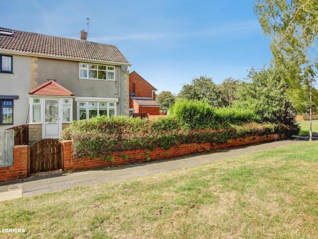 2 bedroom semi detached house for sale