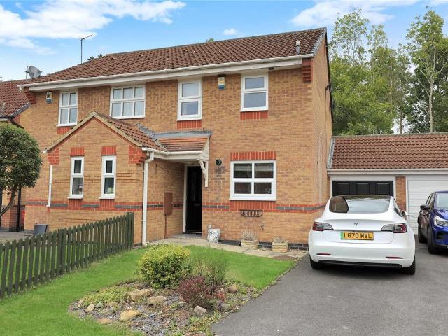 2 bedroom semi detached house for sale