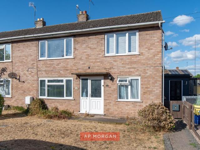 2 bedroom maisonette for sale