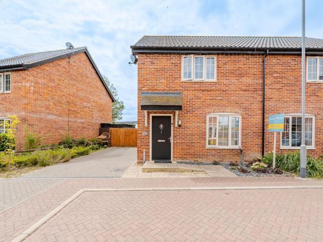 2 bedroom semi detached house for sale