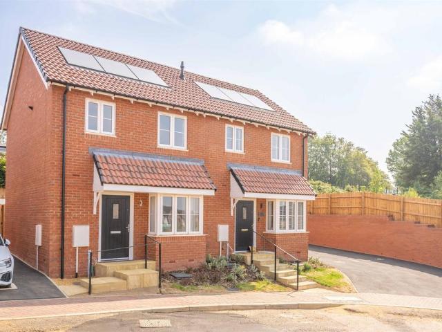 2 bedroom semi detached house for sale