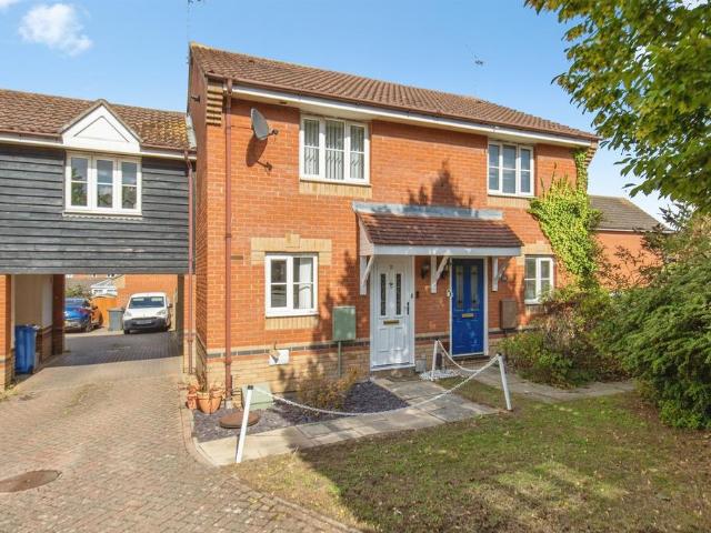 2 bedroom semi detached house for sale