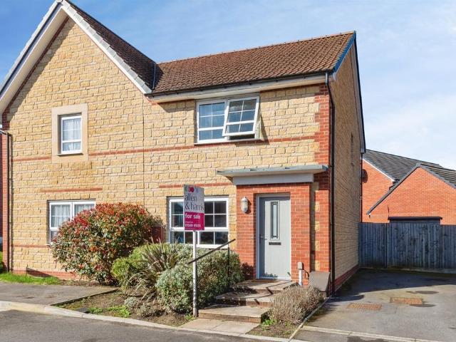 2 bedroom semi detached house for sale