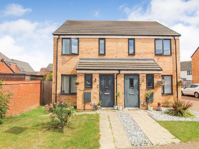2 bedroom semi detached house for sale