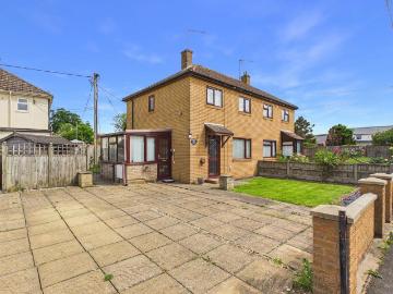 2 bedroom semi detached house for sale