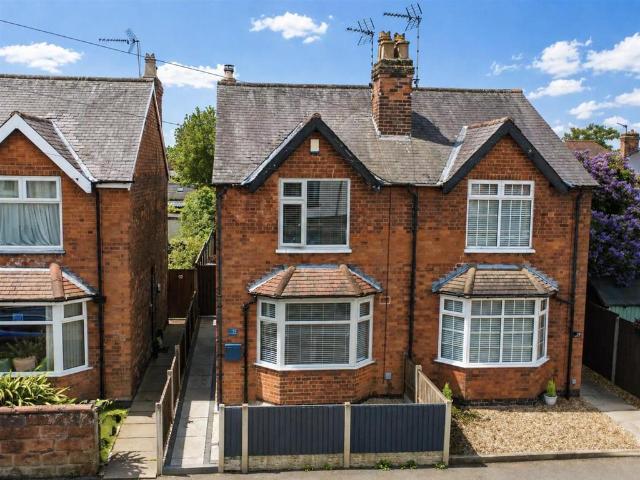 2 bedroom semi detached house for sale