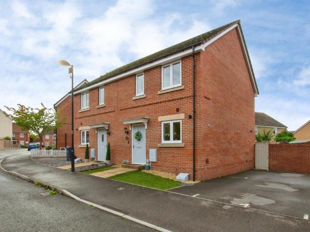 2 bedroom semi detached house for sale