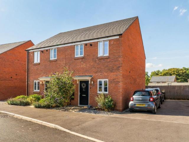 2 bedroom semi detached house for sale