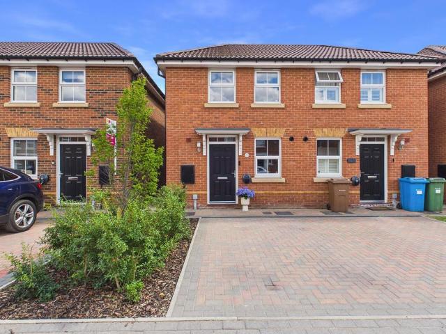 2 bedroom semi detached house for sale