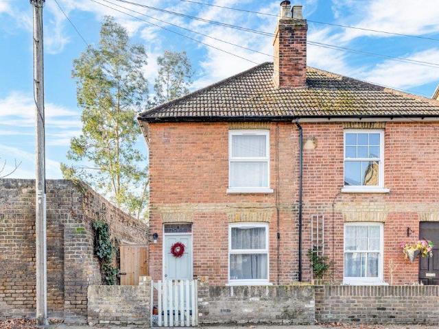 2 bedroom semi detached house for sale