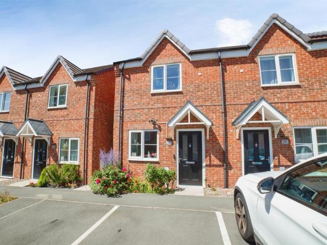 2 bedroom semi detached house for sale