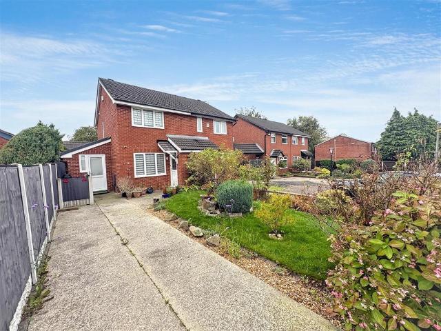 2 bedroom semi detached house for sale