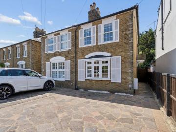 2 bedroom semi detached house for sale
