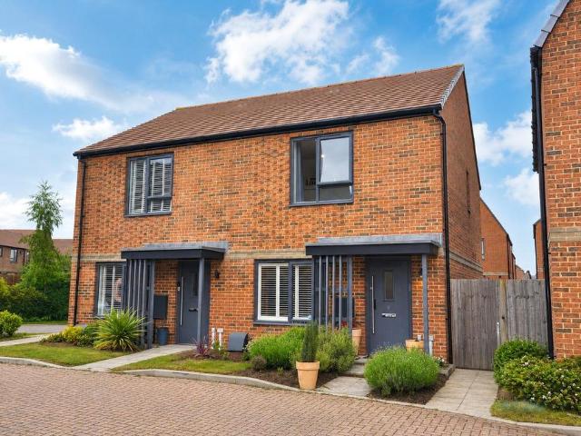 2 bedroom semi detached house for sale