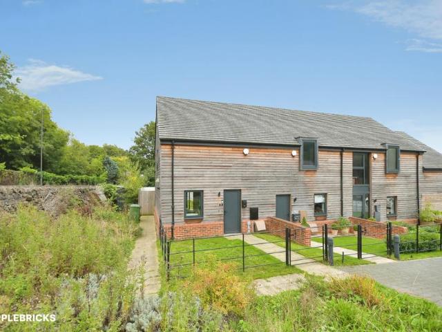 2 bedroom semi detached house for sale