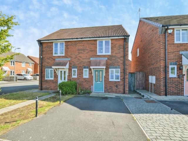 2 bedroom semi detached house for sale