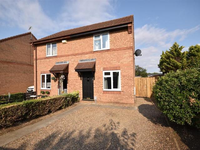 2 bedroom semi detached house for sale