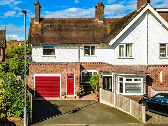 2 bedroom semi detached house for sale