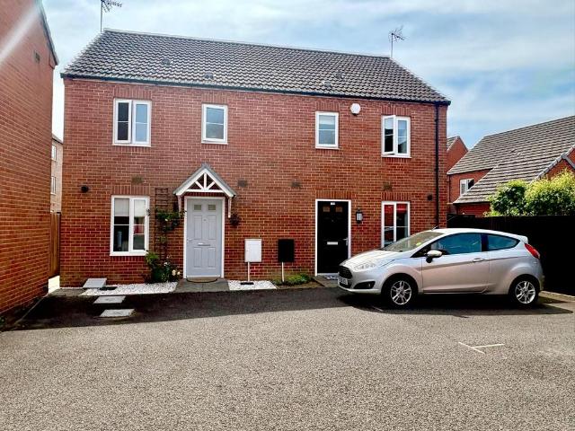 2 bedroom semi detached house for sale